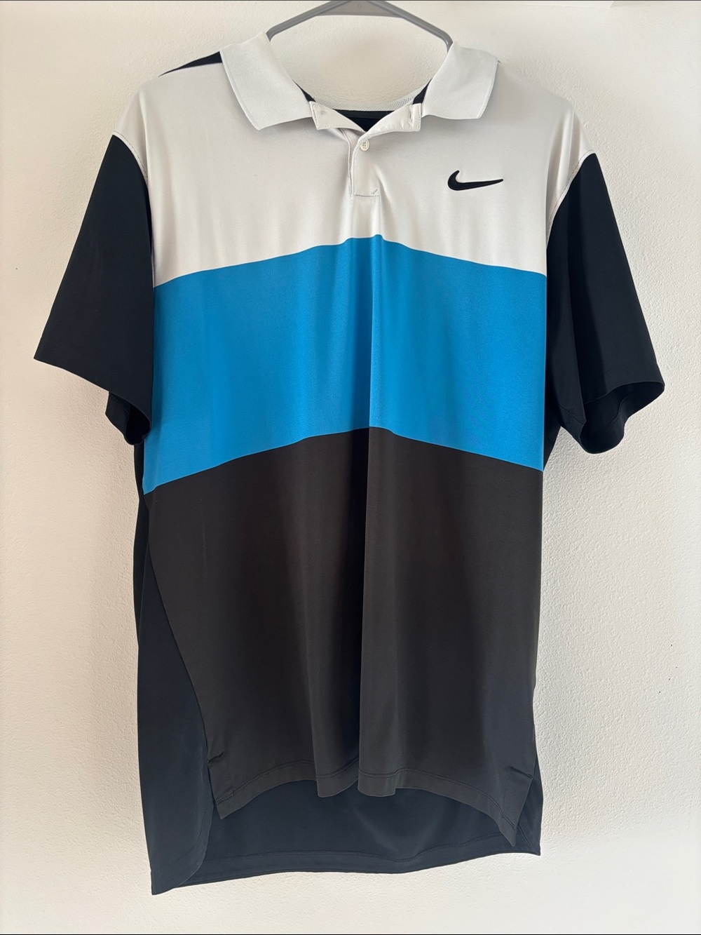 Nike Men’s White/Blue/Black Blocked Polo